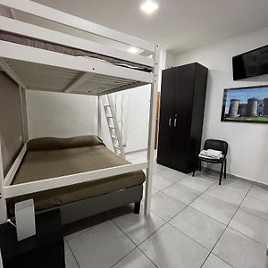 Camera grande con letto king size